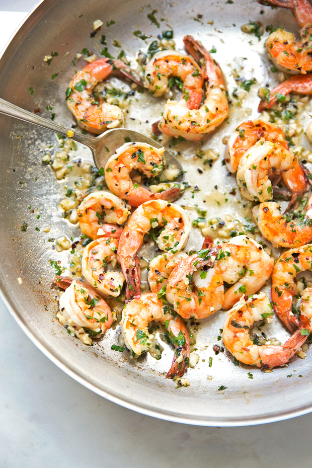 15 Minute Garlic Shrimp in Lemon Butter Sauce