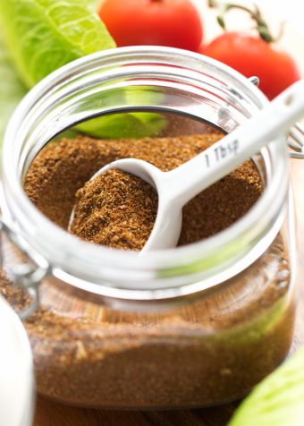 Big Batch Taco Seasoning - learn how to make a big batch of homemade taco seasoning that's good to use on all your recipes! #tacoseasoning #homemade #mealprep #tacoblend | Littlespicejar.com