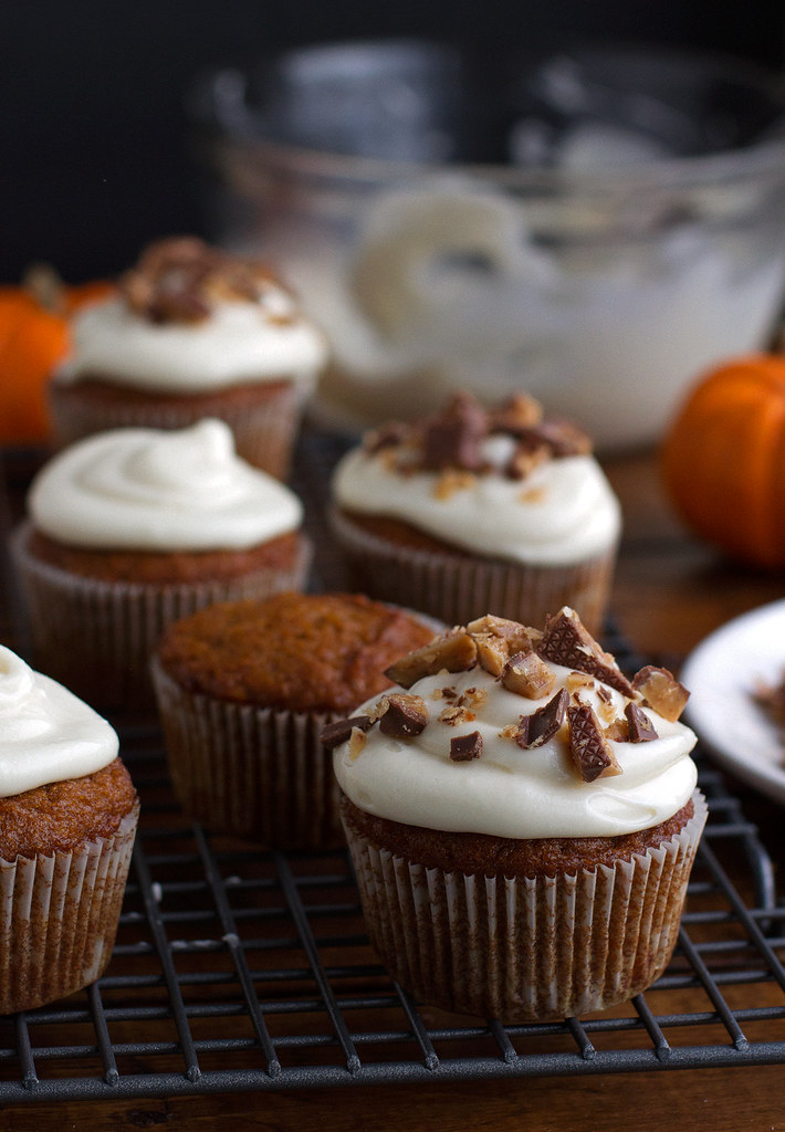 Moist Pumpkin Cupcakes with Maple Cream Cheese Frosting